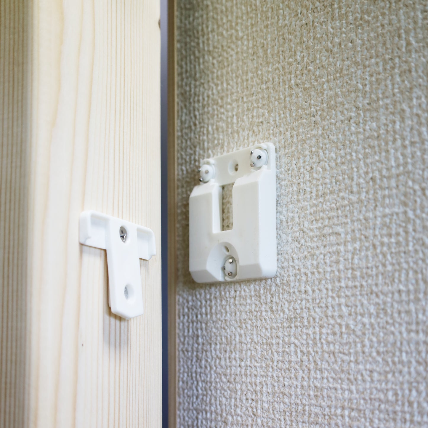 TIMBR (2×4SPEAKER) 壁掛けBluetoothスピーカー| ホームシアター/プロジェクターに最適 | 映像とシンクロする縦型デザイン (ショートサイズ)