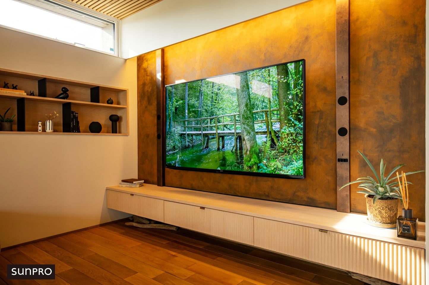 2×4SPEAKER 壁掛けBluetoothスピーカー| ホームシアター/プロジェクターに最適 | 映像とシンクロする縦型デザイン (ロングサイズ)