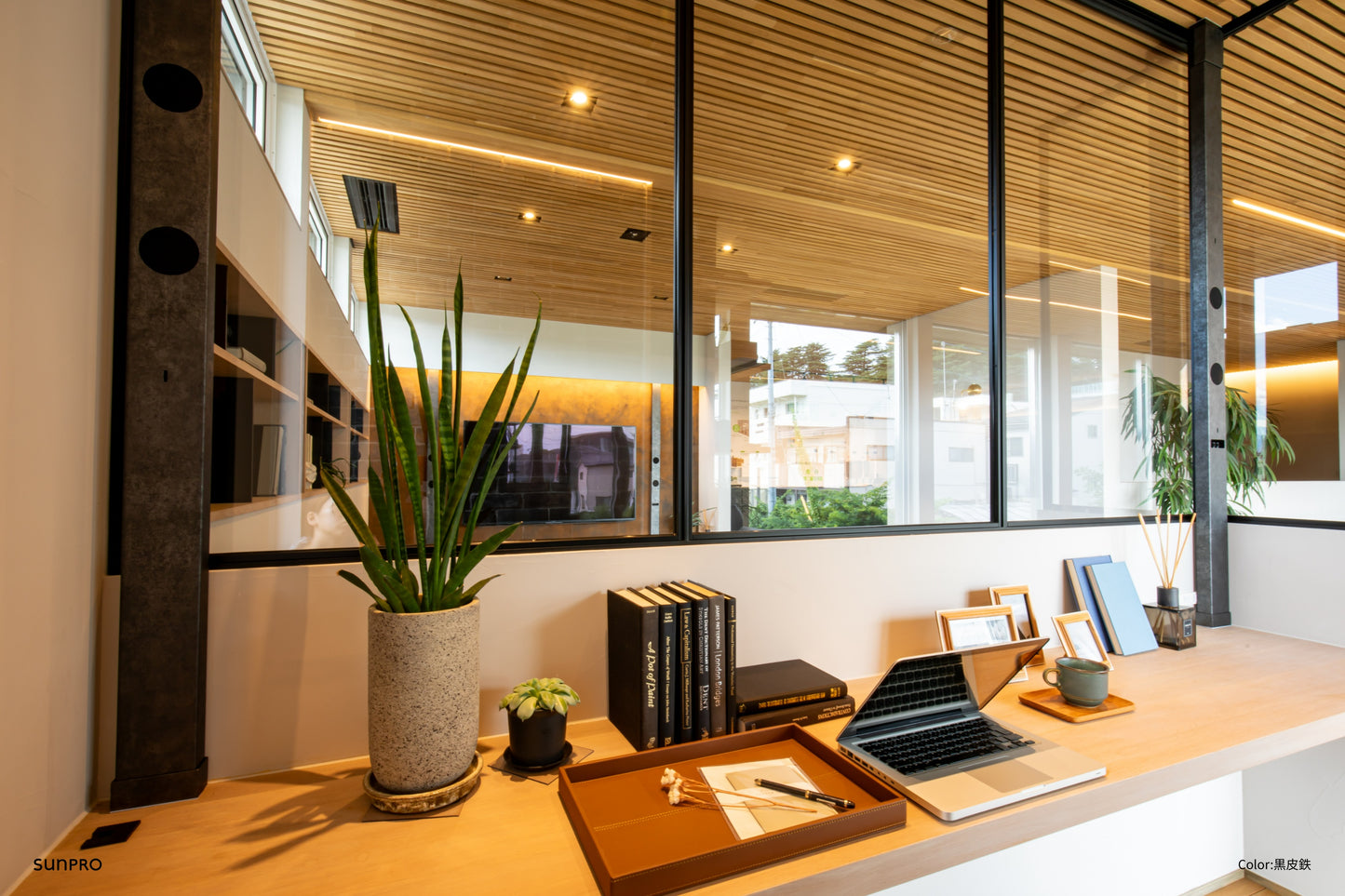 2×4SPEAKER 壁掛けBluetoothスピーカー| ホームシアター/プロジェクターに最適 | 映像とシンクロする縦型デザイン (ロングサイズ)