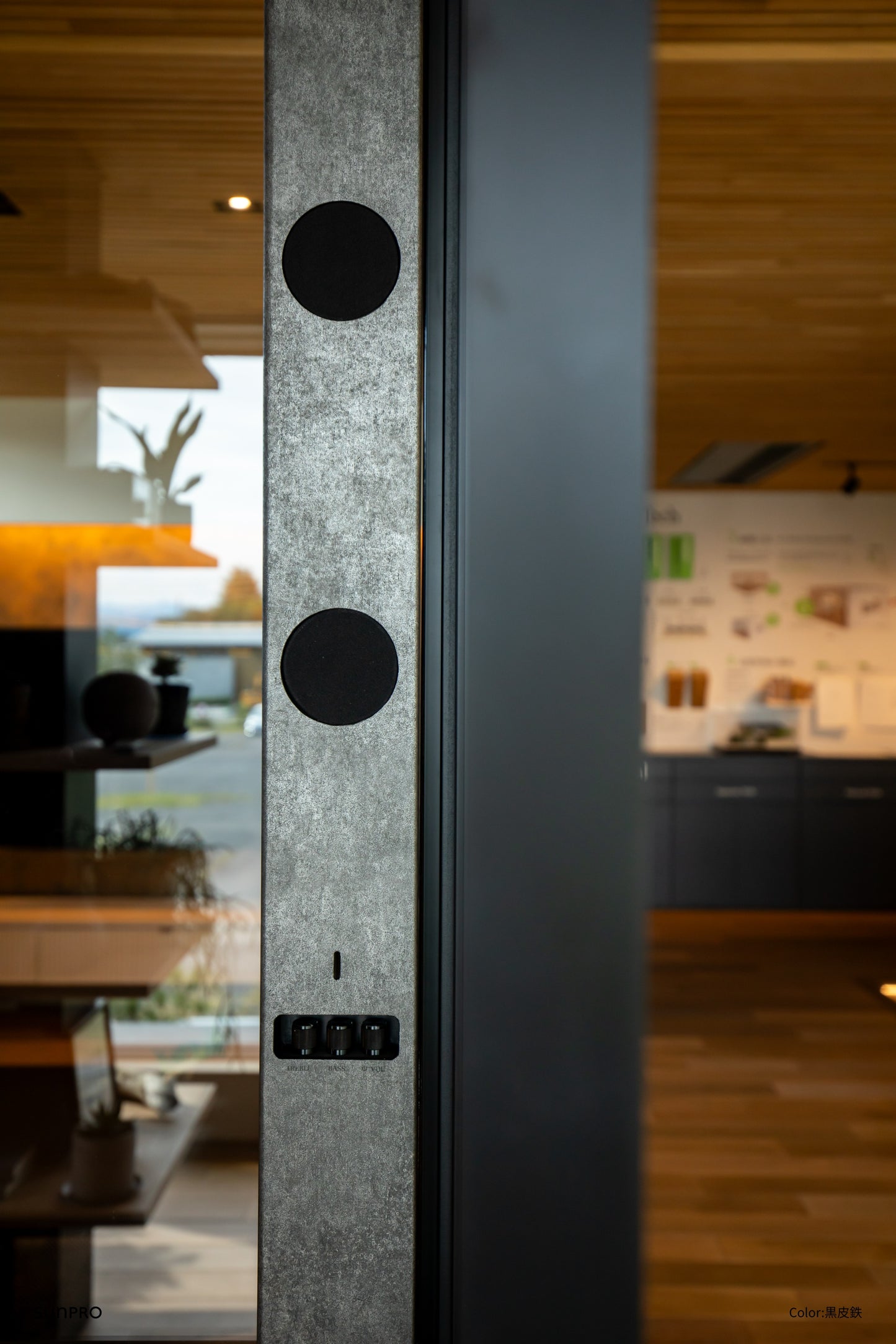 2×4SPEAKER 壁掛けBluetoothスピーカー| ホームシアター/プロジェクターに最適 | 映像とシンクロする縦型デザイン (ロングサイズ)